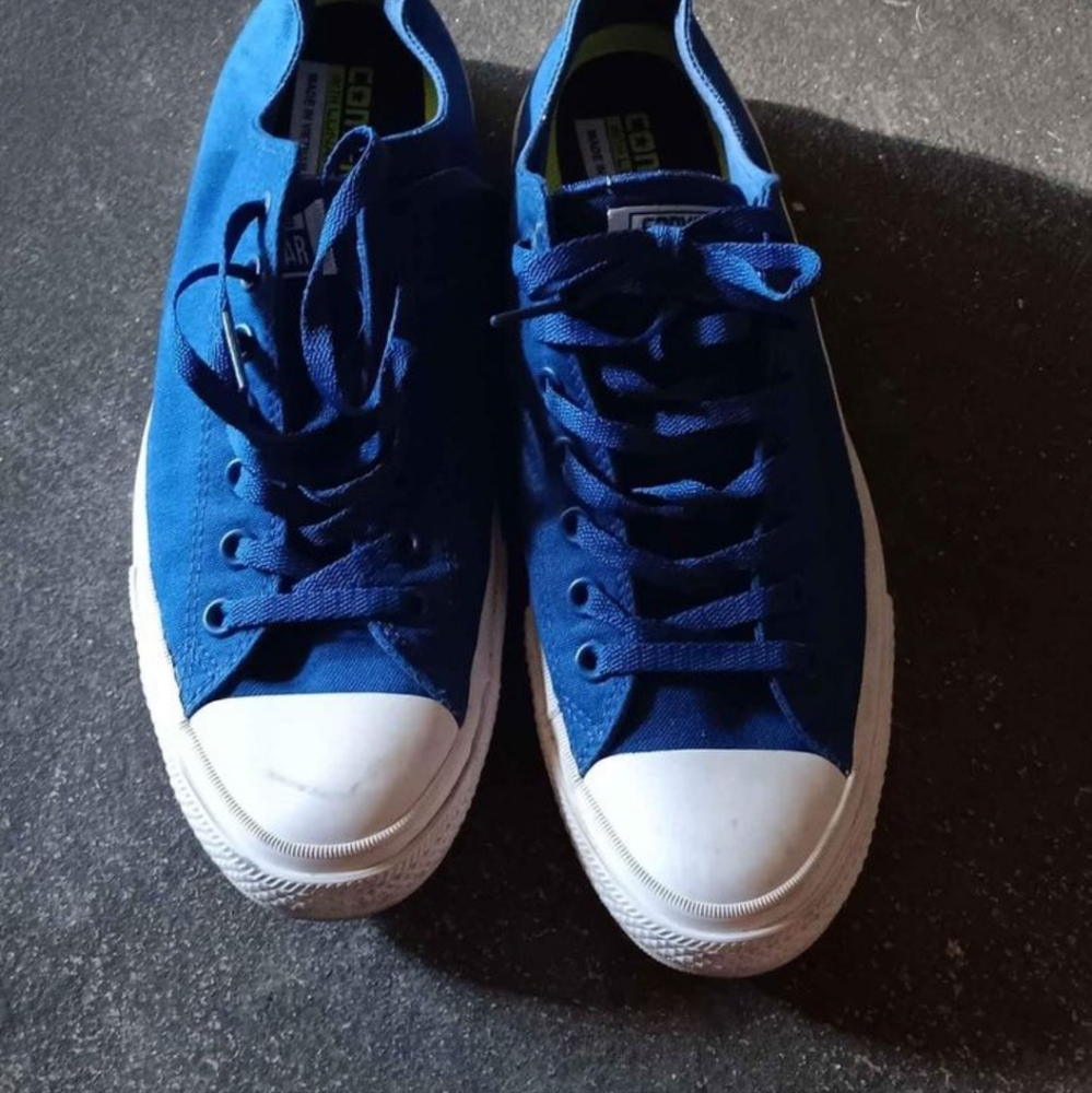 chuck taylor 2 lows with lunarlon dark blue